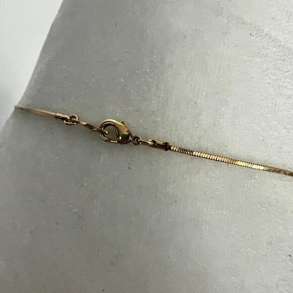 Rhinestone studded circle pendant on gold tone chain - Nadri? - Picture 7 of 8